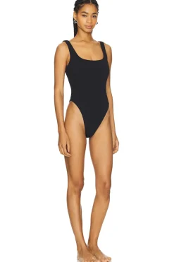 Show Me One Piece