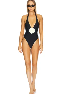 Ava One Piece